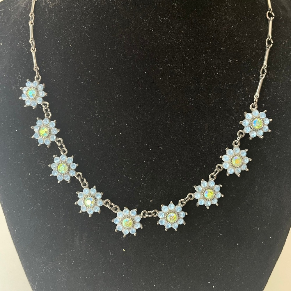 Avon Blue Aurora Borealis Crystal Daisy Flower Station Necklace Gunmetal 16"